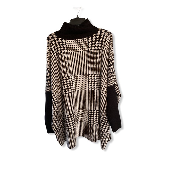 JOSEPH A Printed Turtleneck Sweater - Picture 4 of 7